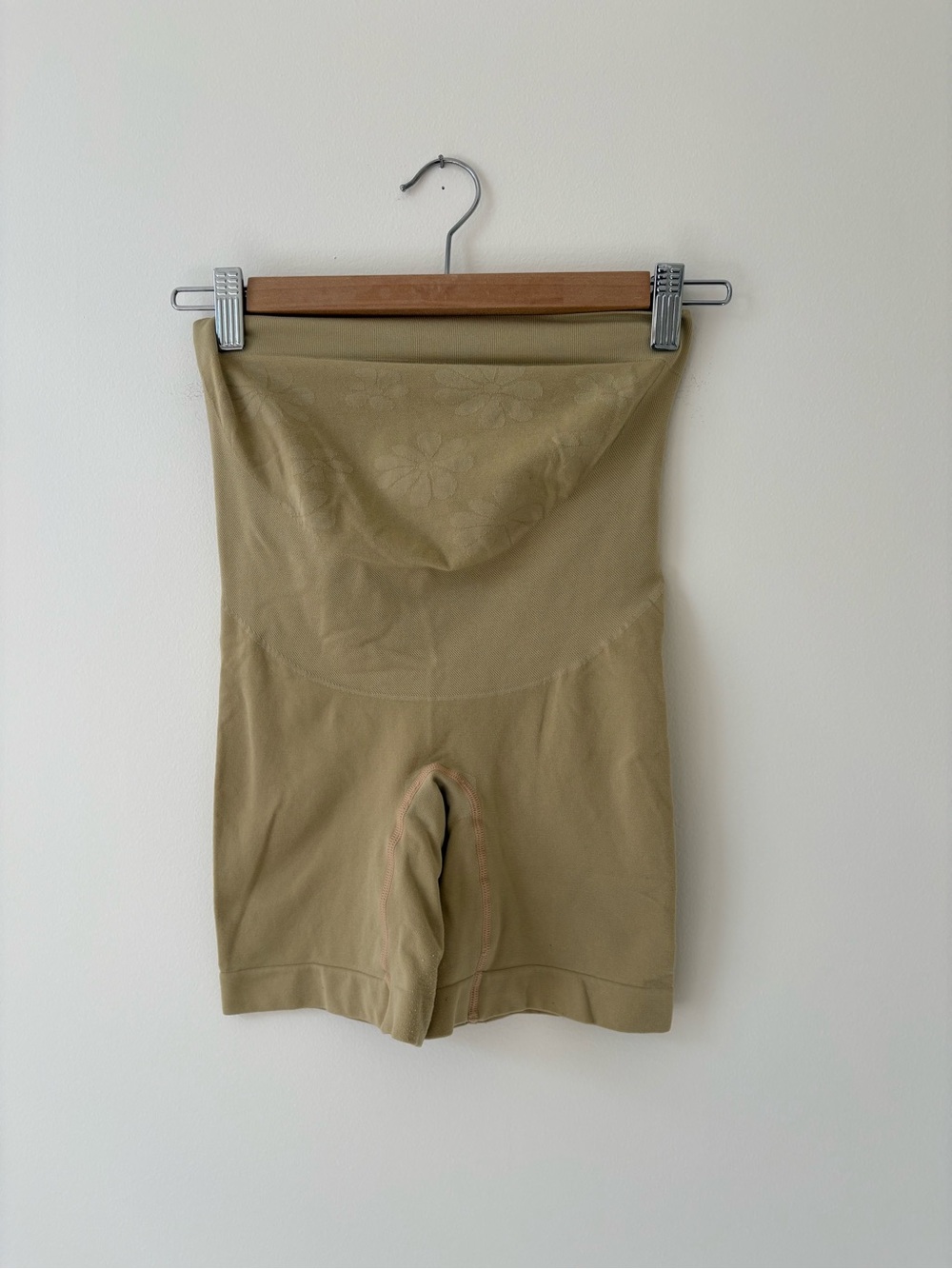 🤰🆓 with Bundle Maternity High-Waist Shapewear Shorts in Beige